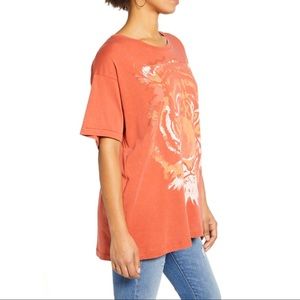 oversized tiger graphic tee